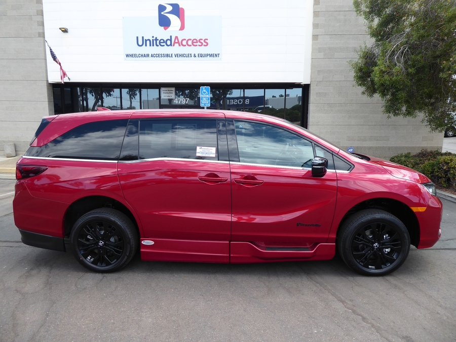 New 2026 Honda Odyssey Sport - BraunAbility Side Entry In Floor Automatic Ramp