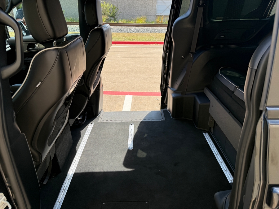 Used 2023 Chrysler Pacifica Limited Sport - RLX Side Entry Entry In Floor Automatic Ramp