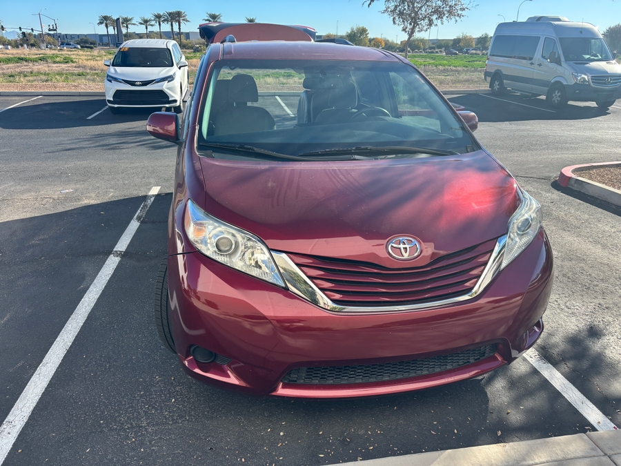 Used 2015 Toyota Sienna LE - BraunAbility Rear Entry Entry Fold Out Automatic Ramp