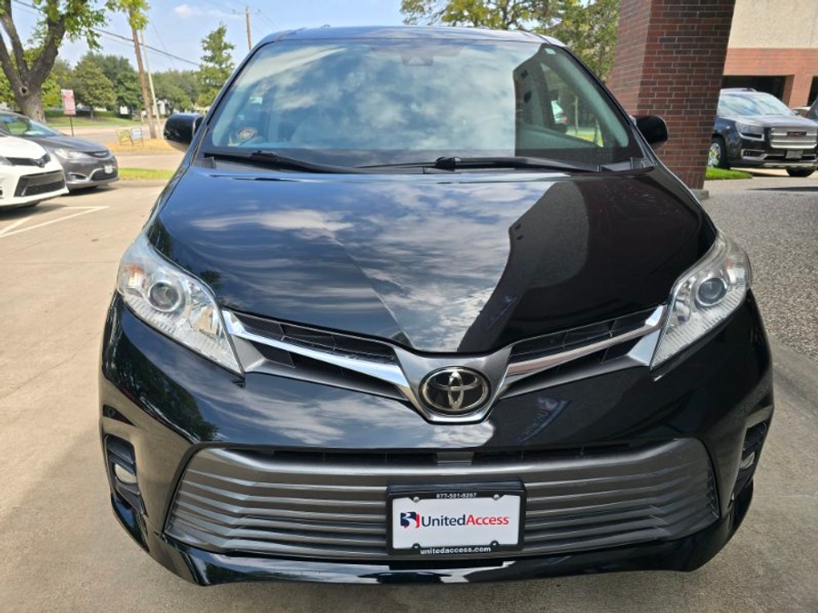 Used 2018 Toyota Sienna XLE - VMI Side Entry In Floor Automatic Ramp