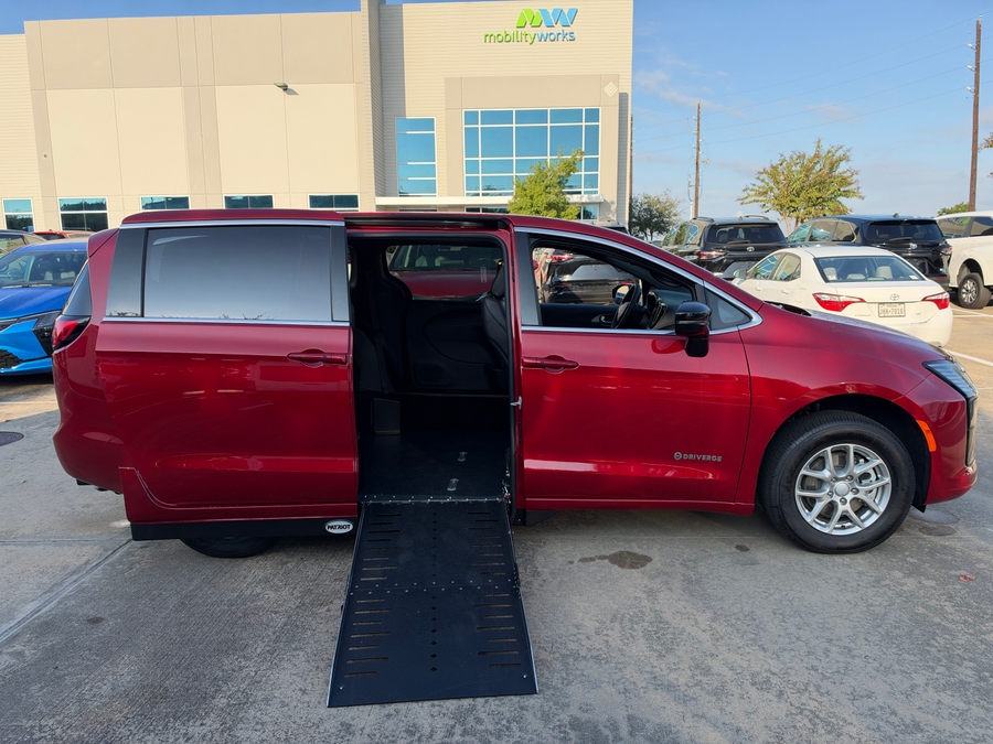 Red Chrysler Pacifica image number 7