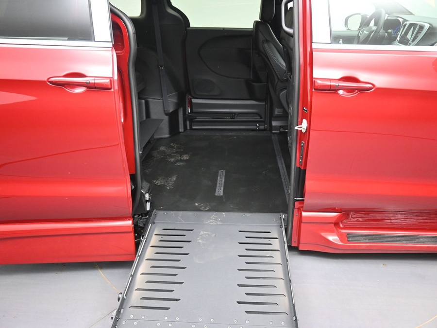 Red Chrysler Pacifica image number 10