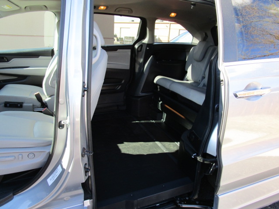 Used 2019 Honda Odyssey EX-L - BraunAbility Side Entry Entry In Floor Automatic Ramp