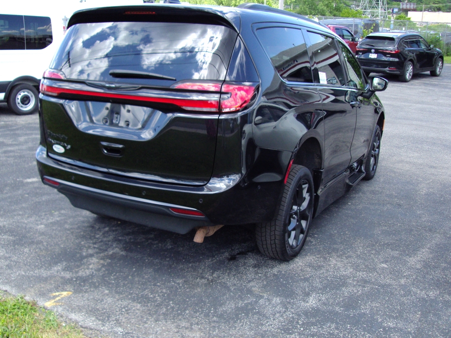 Used 2023 Chrysler Pacifica Touring L Sport - BraunAbility Side Entry In Floor Automatic Ramp