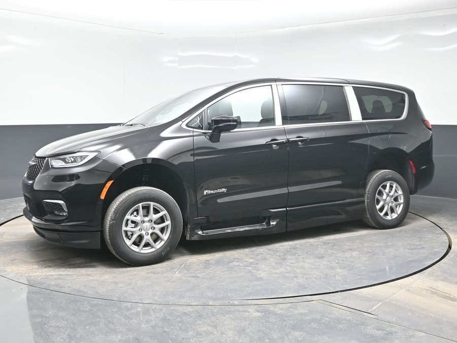 Black Chrysler Pacifica with Side Entry Automatic Fold Out ramp