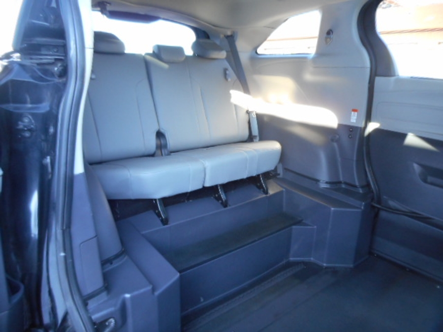 2021 TOYOTA SIENNA - Image 11