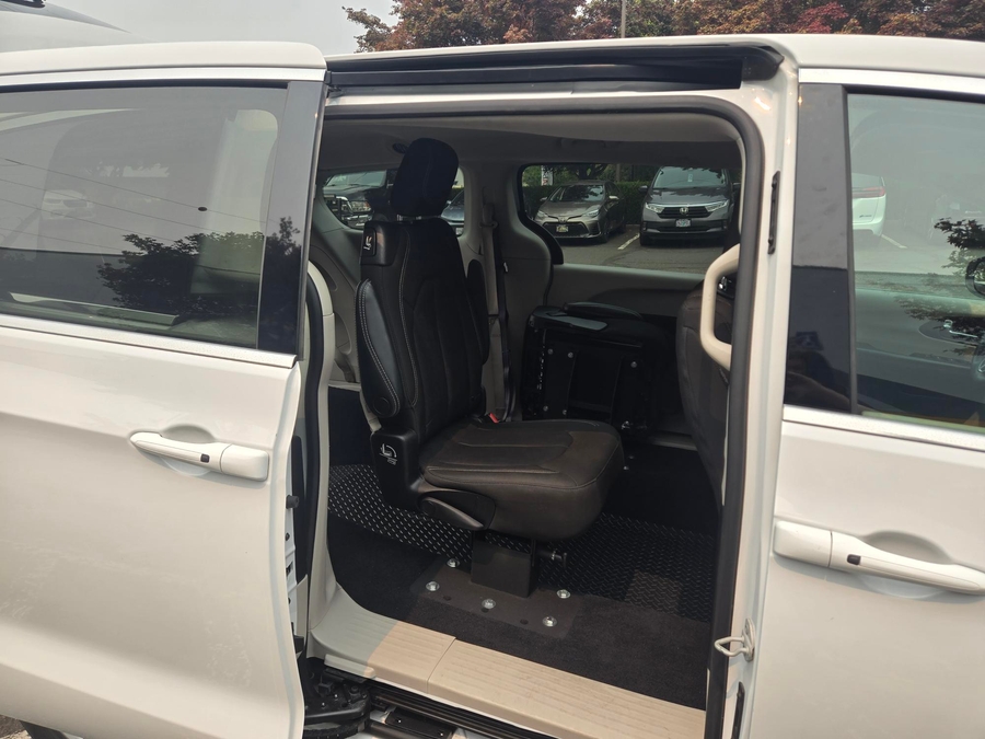 Used 2023 Chrysler Voyager LX - ATS Commercial Rear Entry Fold Out Manual Ramp