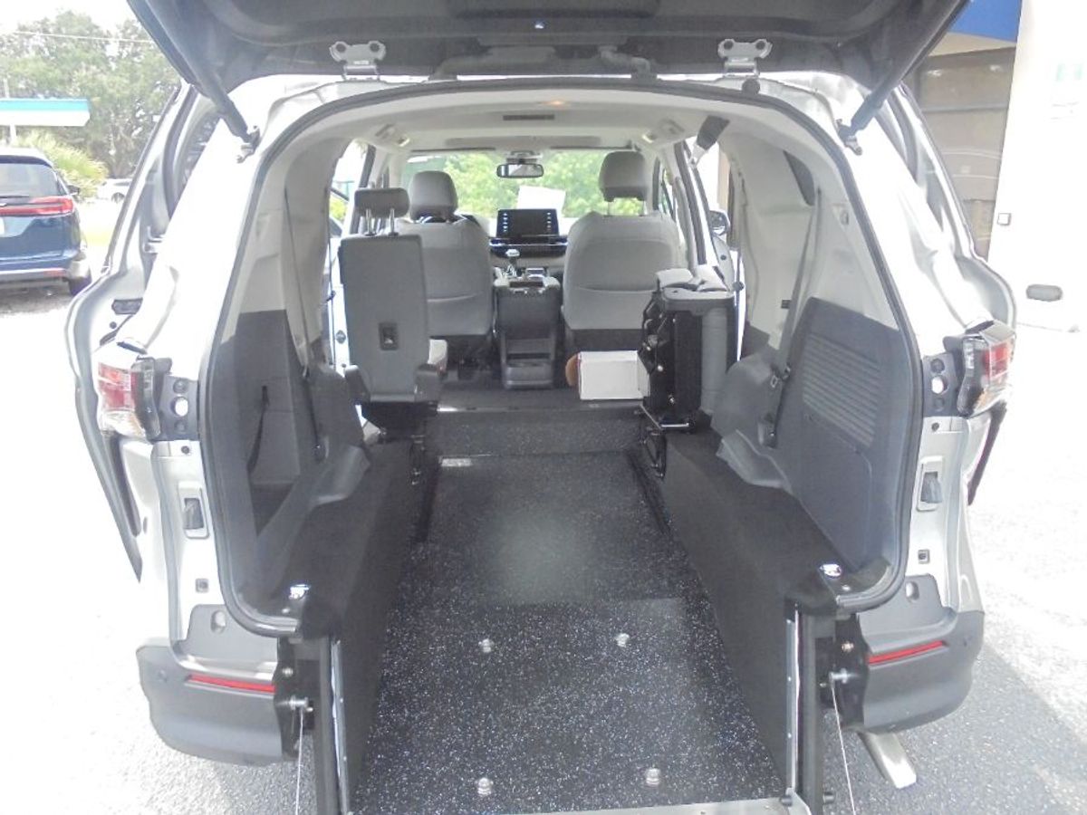 2024 TOYOTA SIENNA - Image 6