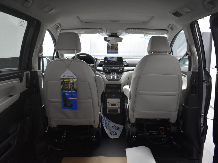 New 2025 Honda Odyssey EX-L - BraunAbility Side Entry Entry In Floor Automatic Ramp