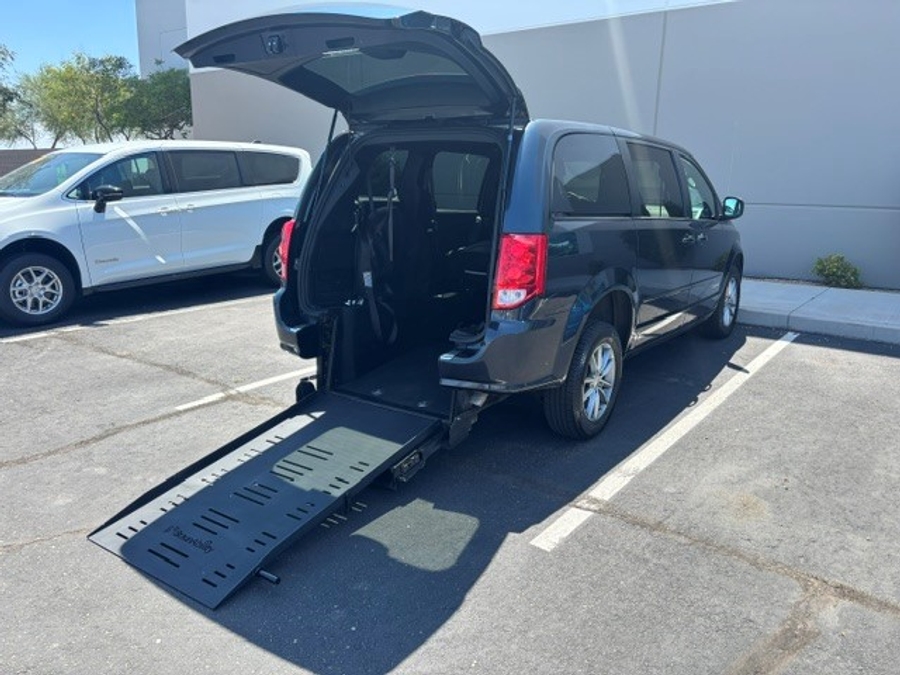 Used 2014 Dodge Grand Caravan R/T - BraunAbility Rear Entry Fold Out Manual Ramp