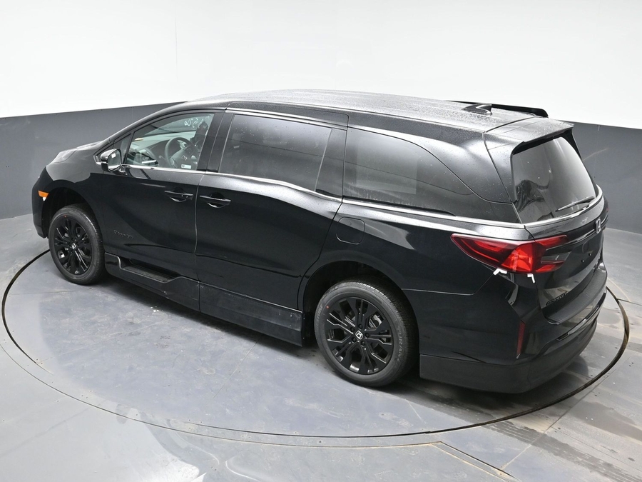 New 2026 Honda Odyssey Sport - BraunAbility Side Entry Entry In Floor Automatic Ramp