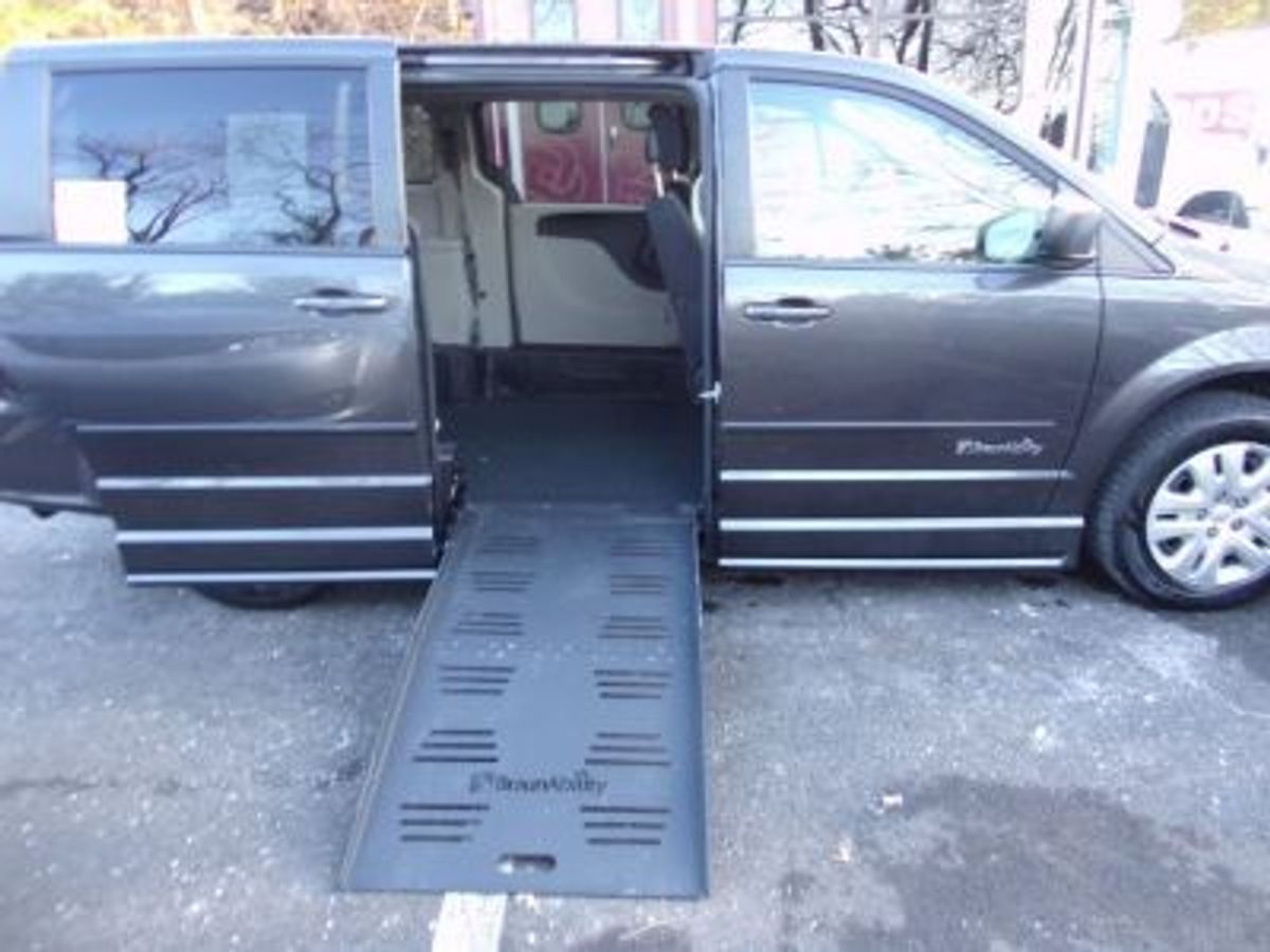 Rear Entry 2015 Dodge Caravan Handicap Van 2020 Dodge Grand
