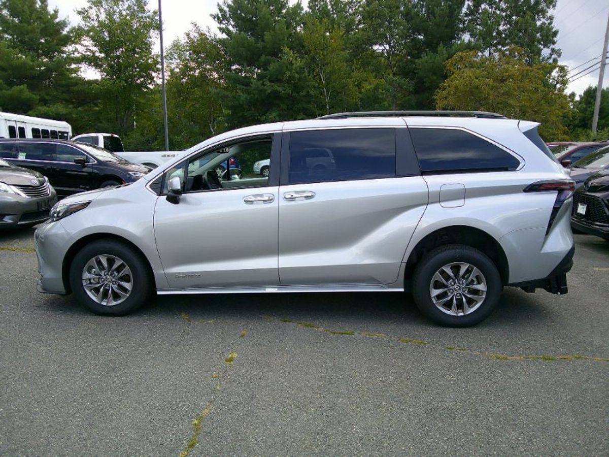 2024 TOYOTA SIENNA - Image 6