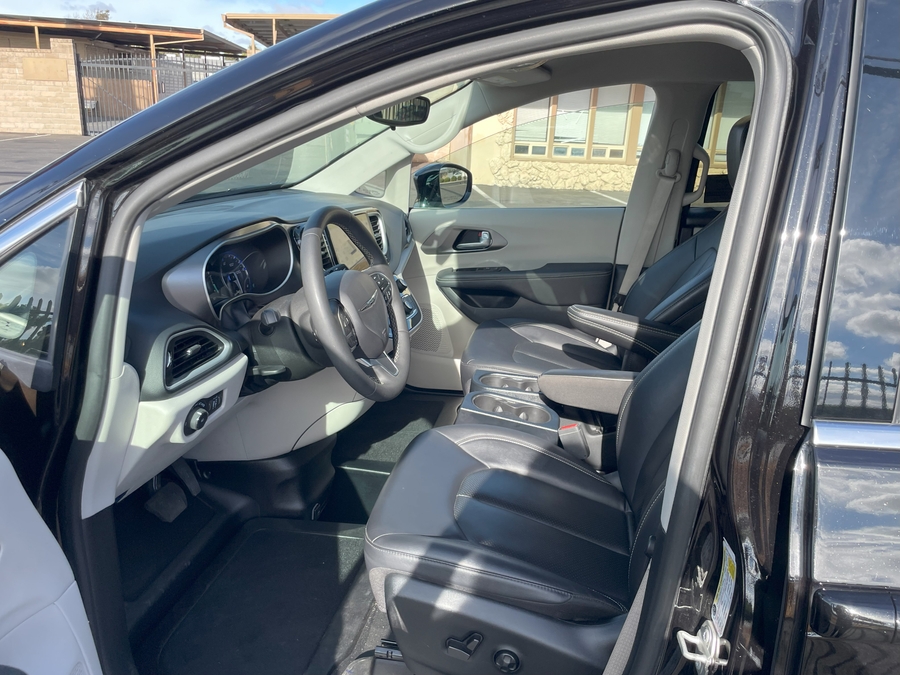 Used 2024 Chrysler Pacifica Touring L - BraunAbility Side Entry Entry Fold Out Automatic Ramp