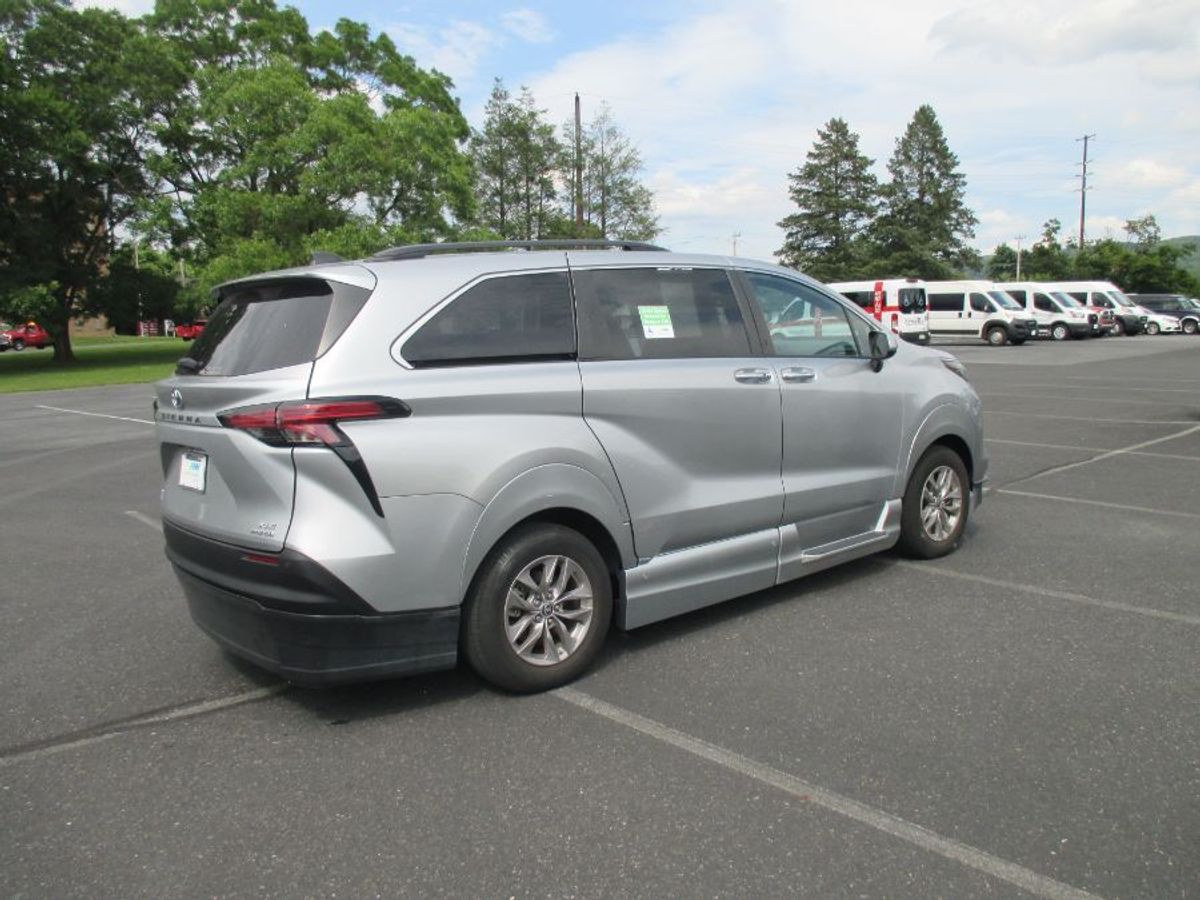 2022 TOYOTA SIENNA - Image 6