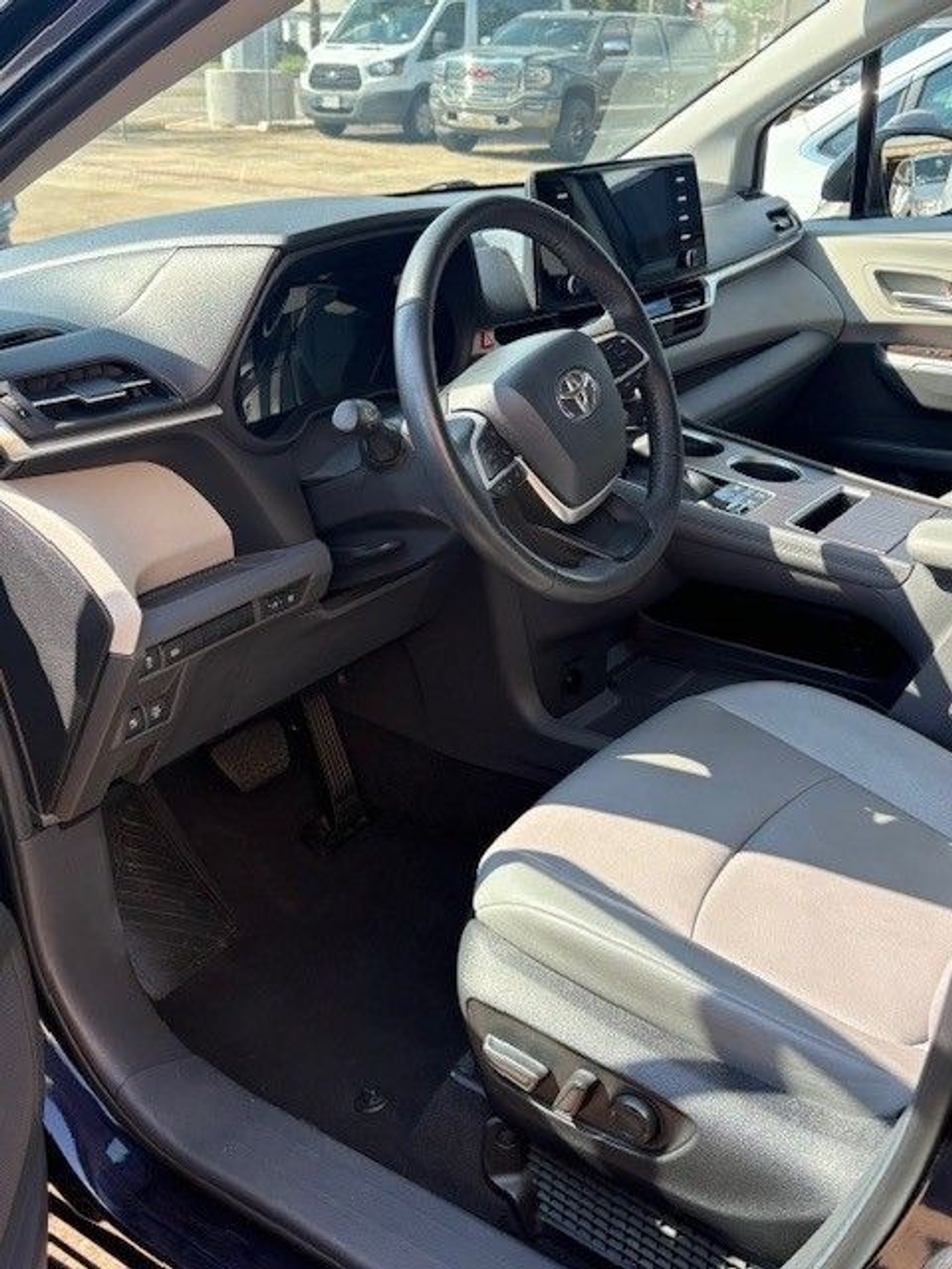 2024 TOYOTA SIENNA - Image 18