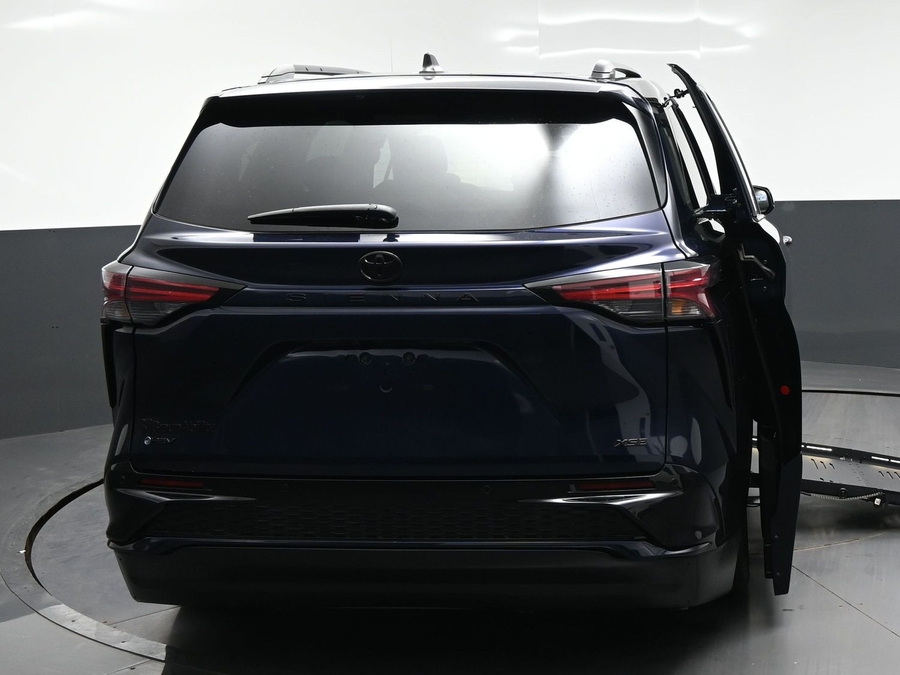 New 2026 Toyota Sienna Hybrid XSE Sport - BraunAbility Side Entry Fold Out Automatic Ramp