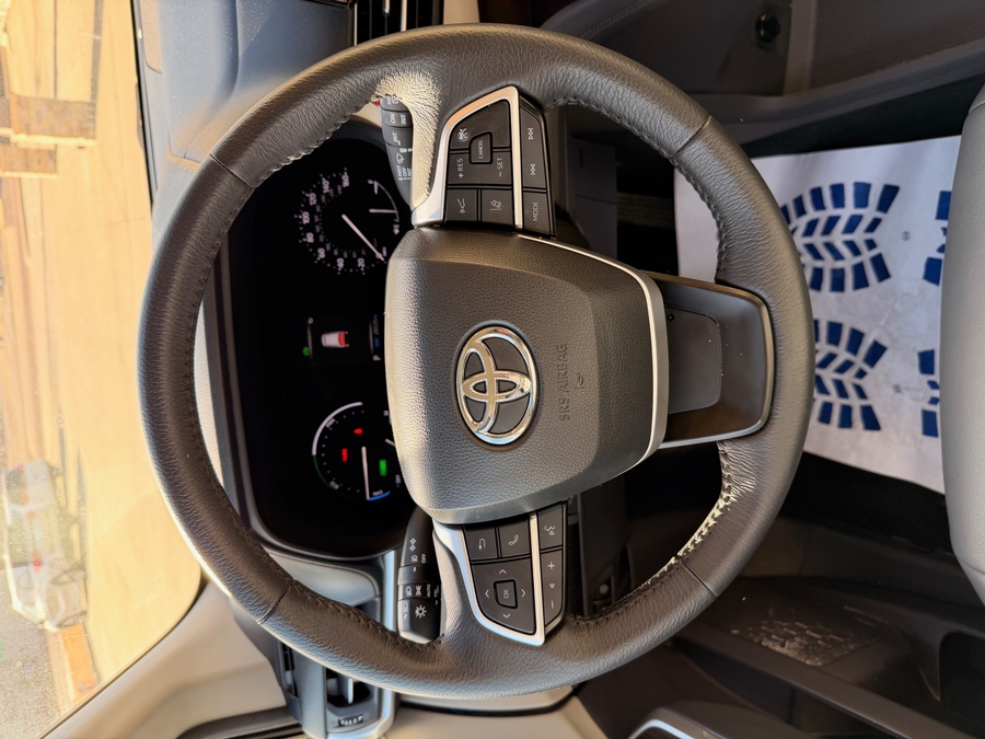 2024 TOYOTA SIENNA - Image 8