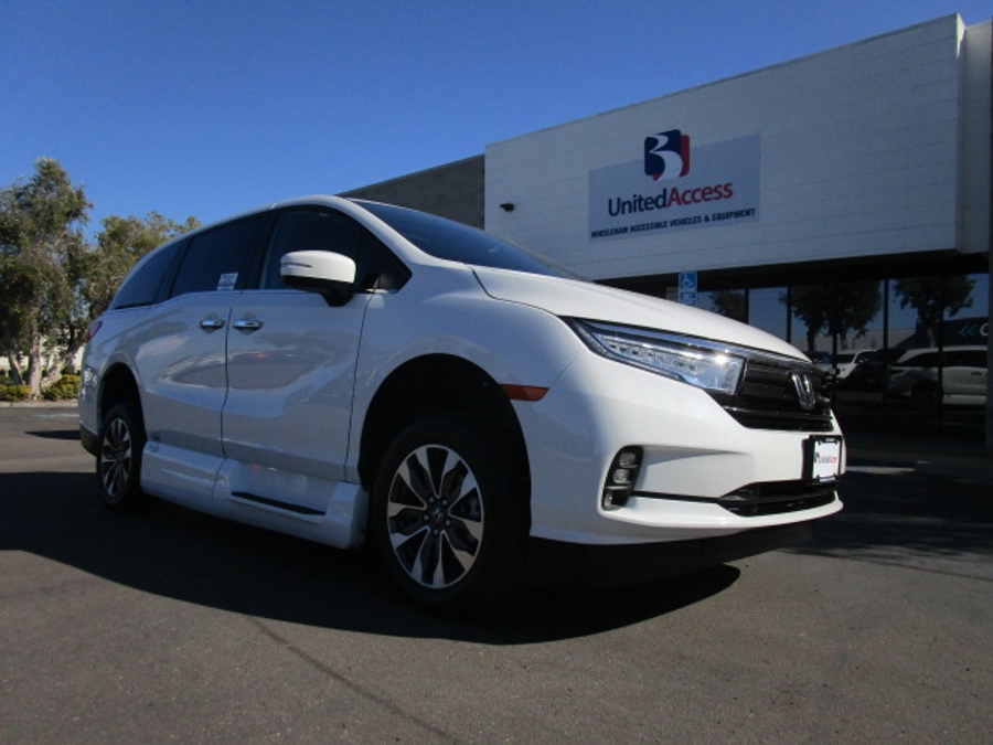 Used 2023 Honda Odyssey EX-L - VMI Side Entry Entry In Floor Automatic Ramp