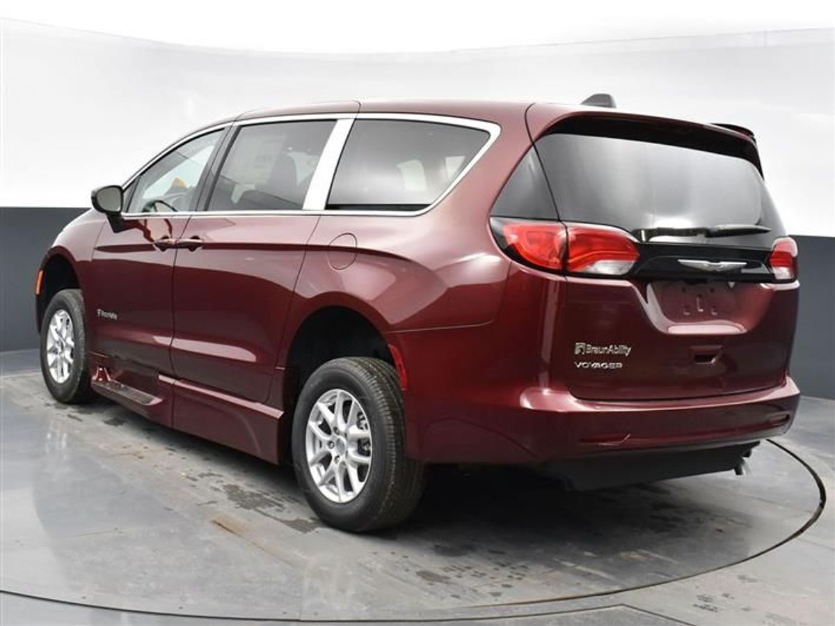 2023 CHRYSLER VOYAGER - Image 10
