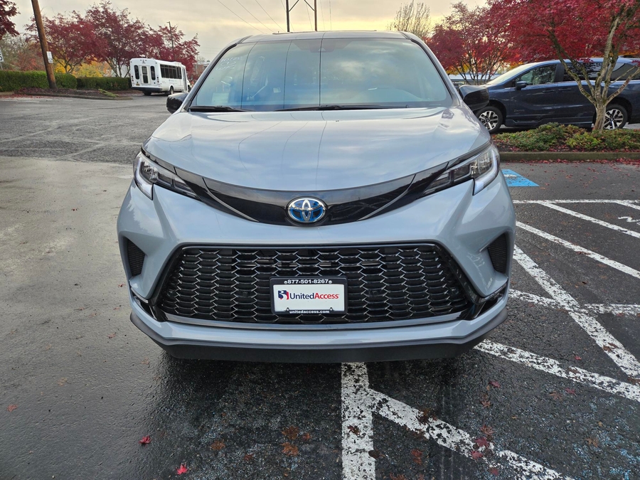 Used 2025 Toyota Sienna Hybrid XSE Sport - BraunAbility Side Entry Entry Fold Out Automatic Ramp