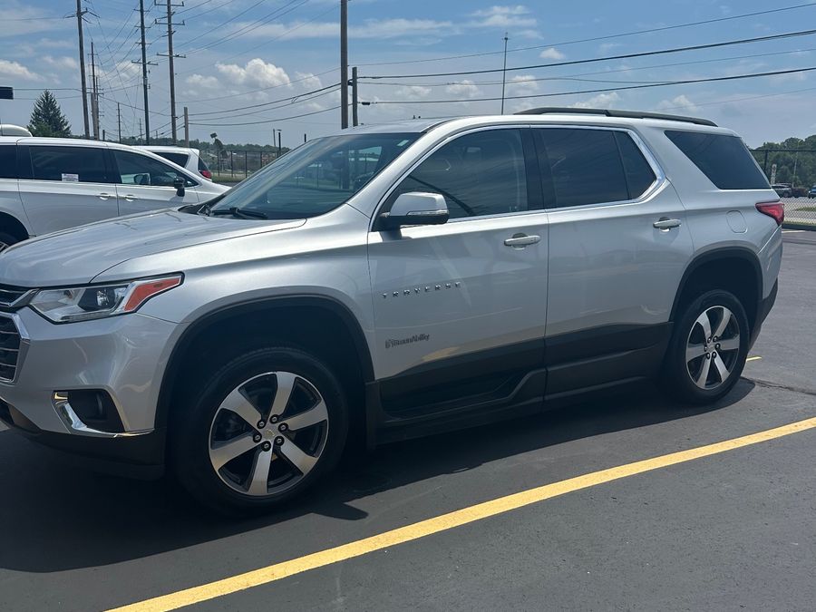 Used 2021 Chevrolet Traverse 3LT - BraunAbility Side Entry Entry In Floor Automatic Ramp