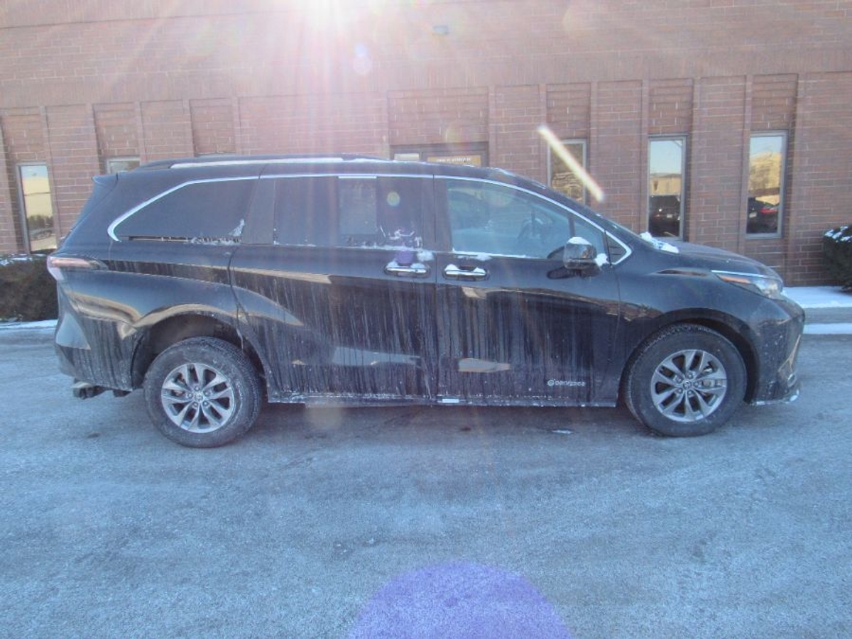 2024 TOYOTA SIENNA - Image 7