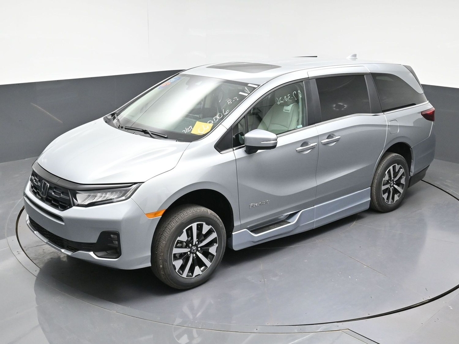 New 2026 Honda Odyssey EX-L - BraunAbility Side Entry In Floor Automatic Ramp