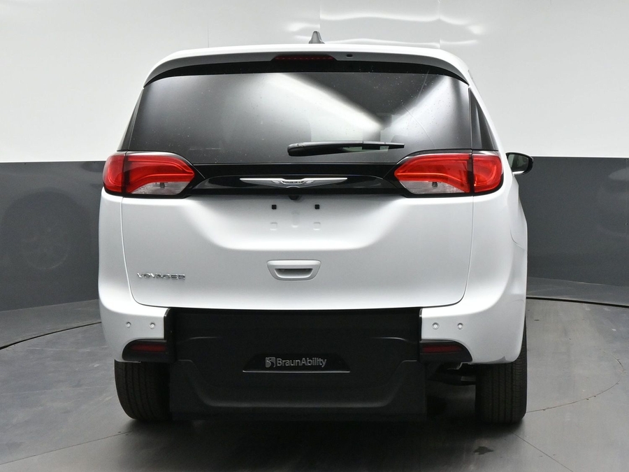 New 2026 Chrysler Voyager LX - BraunAbility Rear Entry Fold Out Manual Ramp