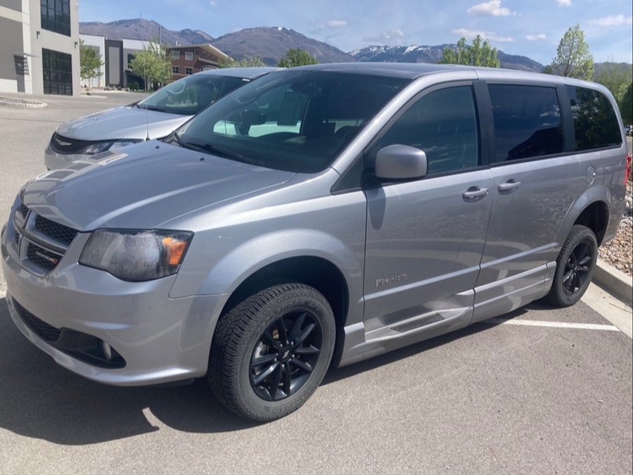 Used 2019 Dodge Grand Caravan GT - BraunAbility Side Entry Entry Fold Out Automatic Ramp