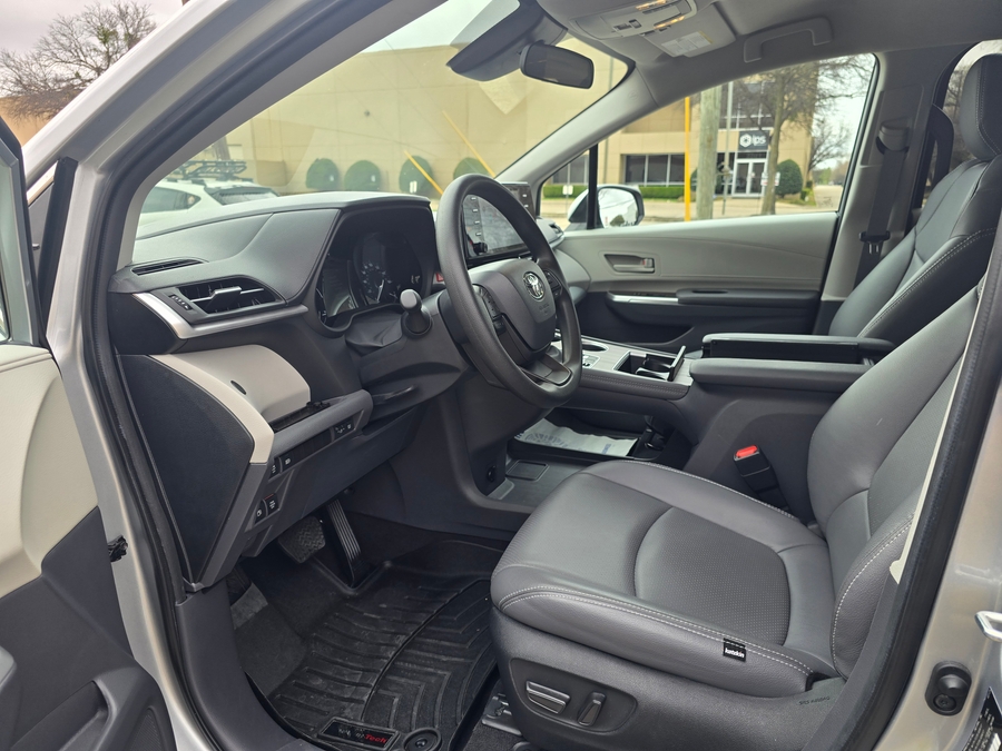 Used 2024 Toyota Sienna Hybrid LE - BraunAbility Rear Entry Entry Fold Out Manual Ramp