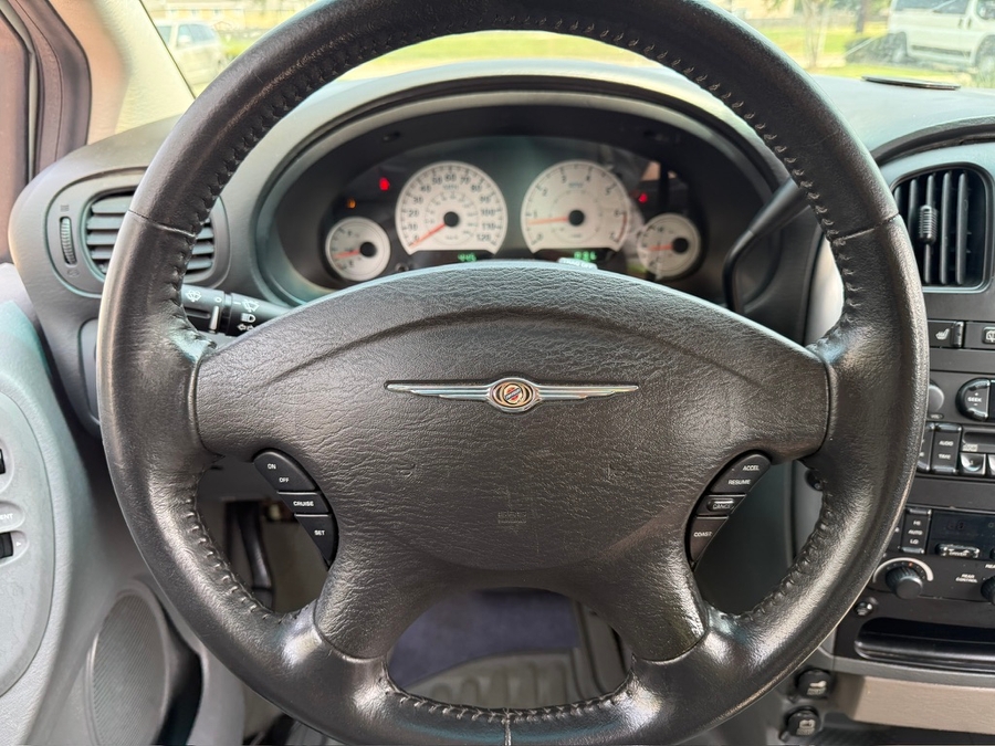 2007 Chrysler Town & Country Touring - Photo 15