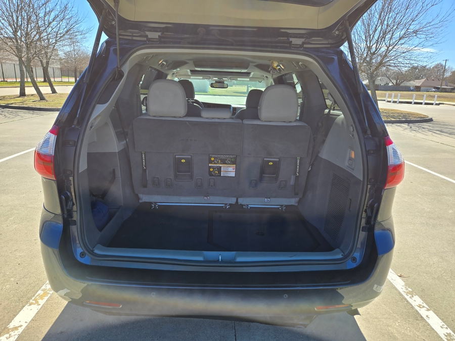 Used 2020 Toyota Sienna XLE Base - BraunAbility Side Entry Entry In Floor Automatic Ramp