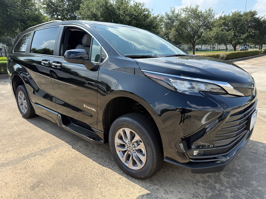 Black Toyota Sienna with Side Entry Automatic Fold Out ramp