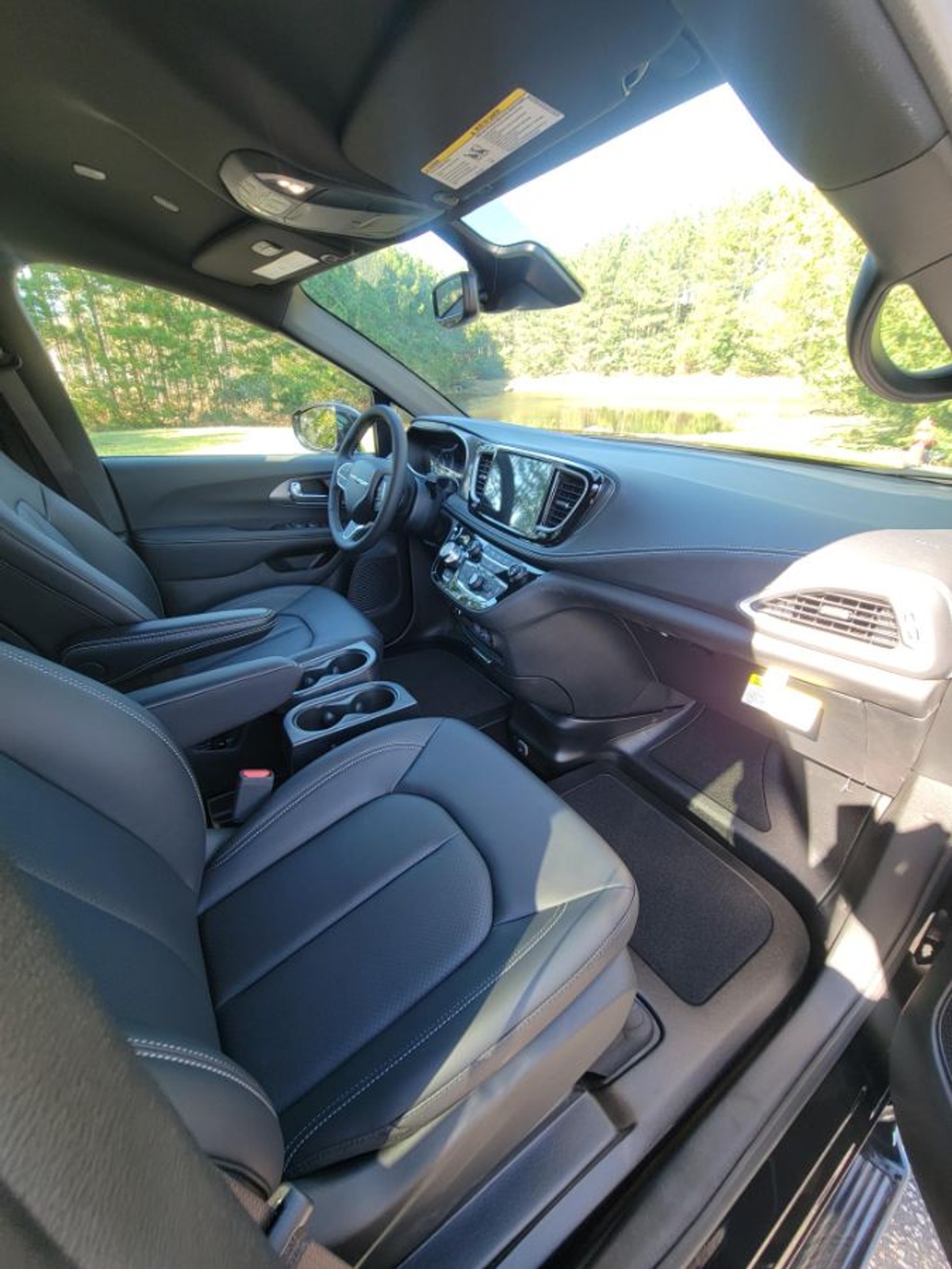 2025 CHRYSLER PACIFICA - Image 15