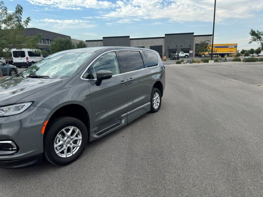 Used 2023 Chrysler Pacifica Touring L - BraunAbility Side Entry Fold Out Automatic Ramp