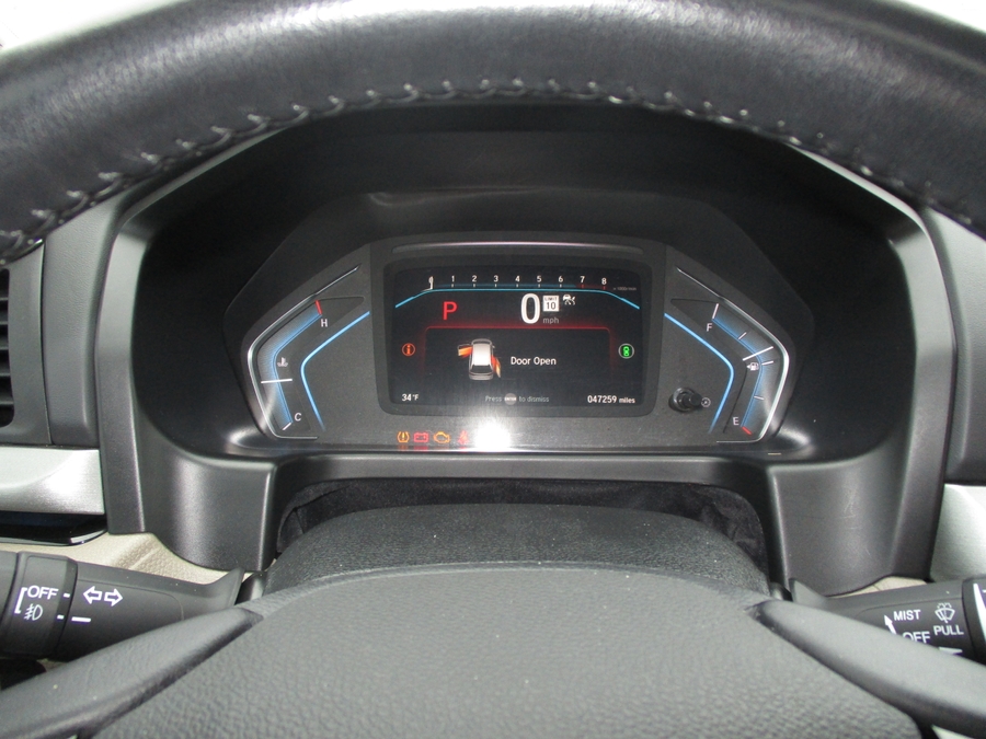 Red Honda Odyssey image number 16