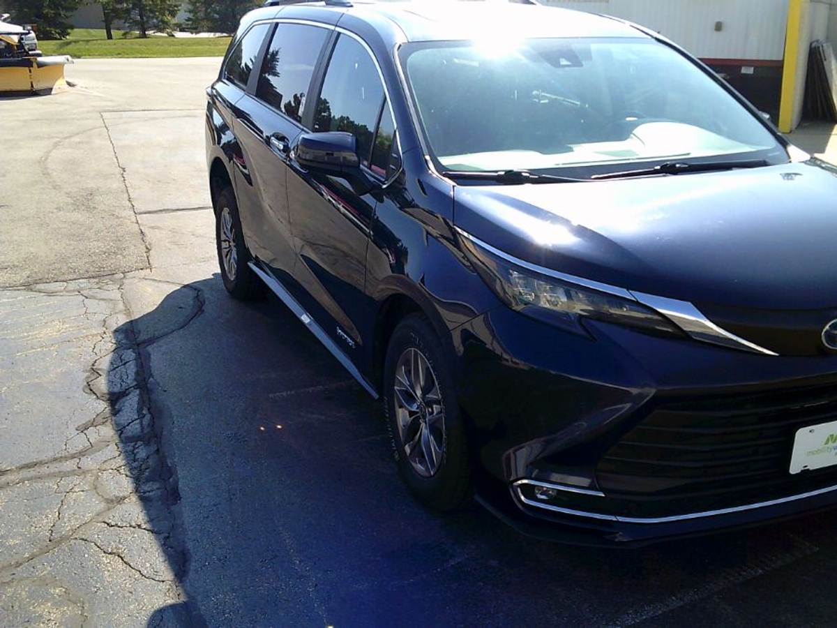 2024 TOYOTA SIENNA - Image 5