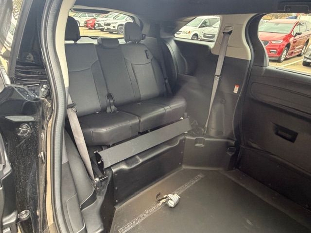 2024 TOYOTA SIENNA - Image 13