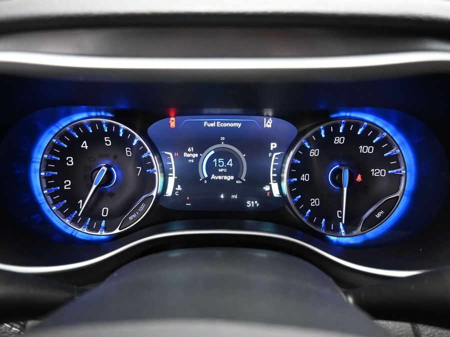 Blue Chrysler Pacifica image number 19