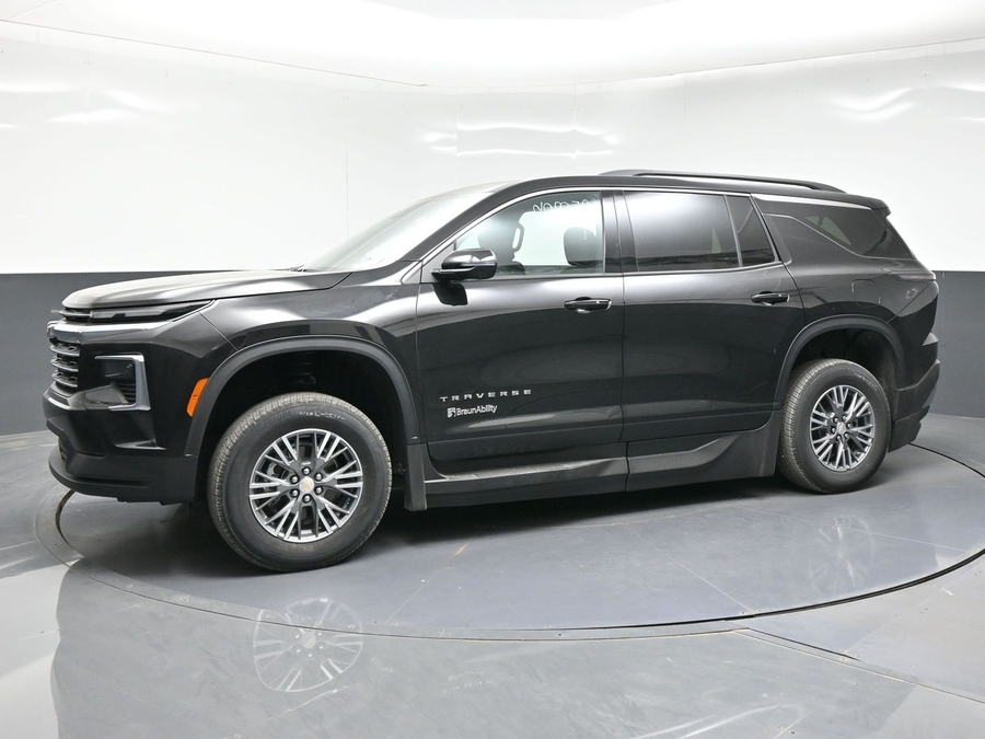 New 2026 Chevrolet Traverse 1LT - BraunAbility Side Entry In Floor Automatic Ramp