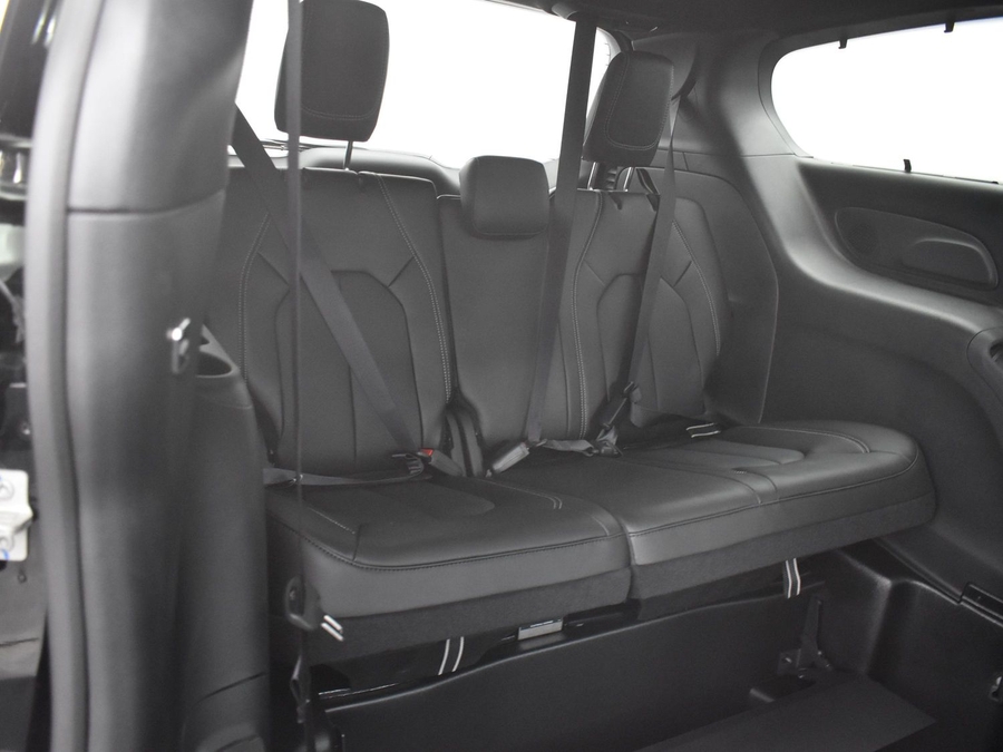 New 2026 Chrysler Pacifica Select Plus - BraunAbility Side Entry Entry Fold Out Automatic Ramp