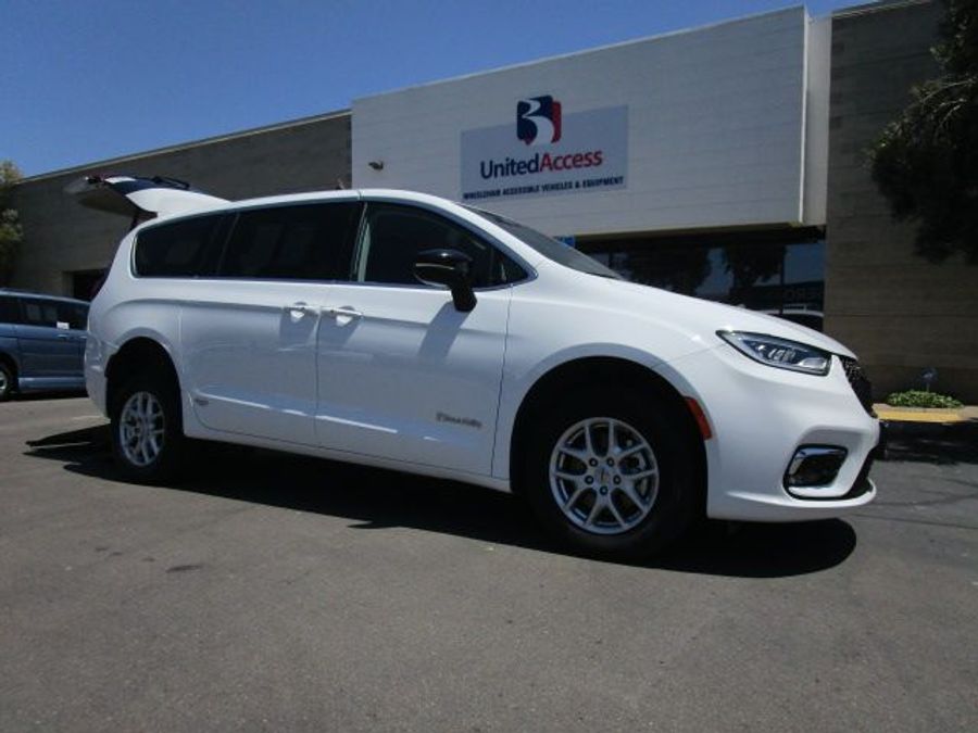 Used 2024 Chrysler Pacifica Touring L - BraunAbility Rear Entry Entry Fold Out Manual Ramp