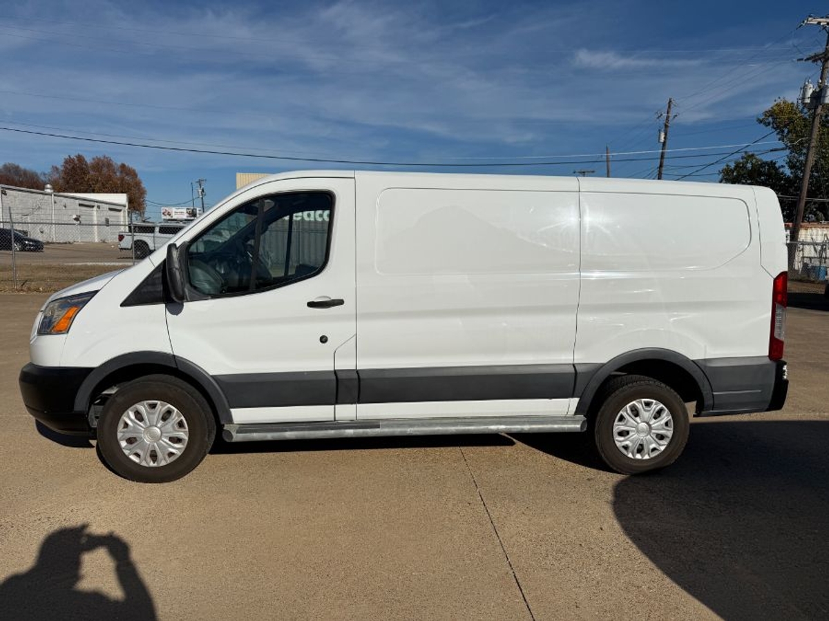 White Ford T250 image number 2