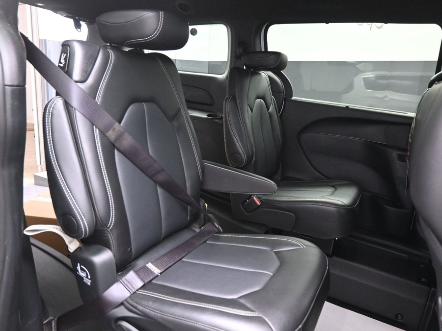 Used 2025 Chrysler Pacifica Select Safety - BraunAbility Rear Entry Fold Out Manual Ramp