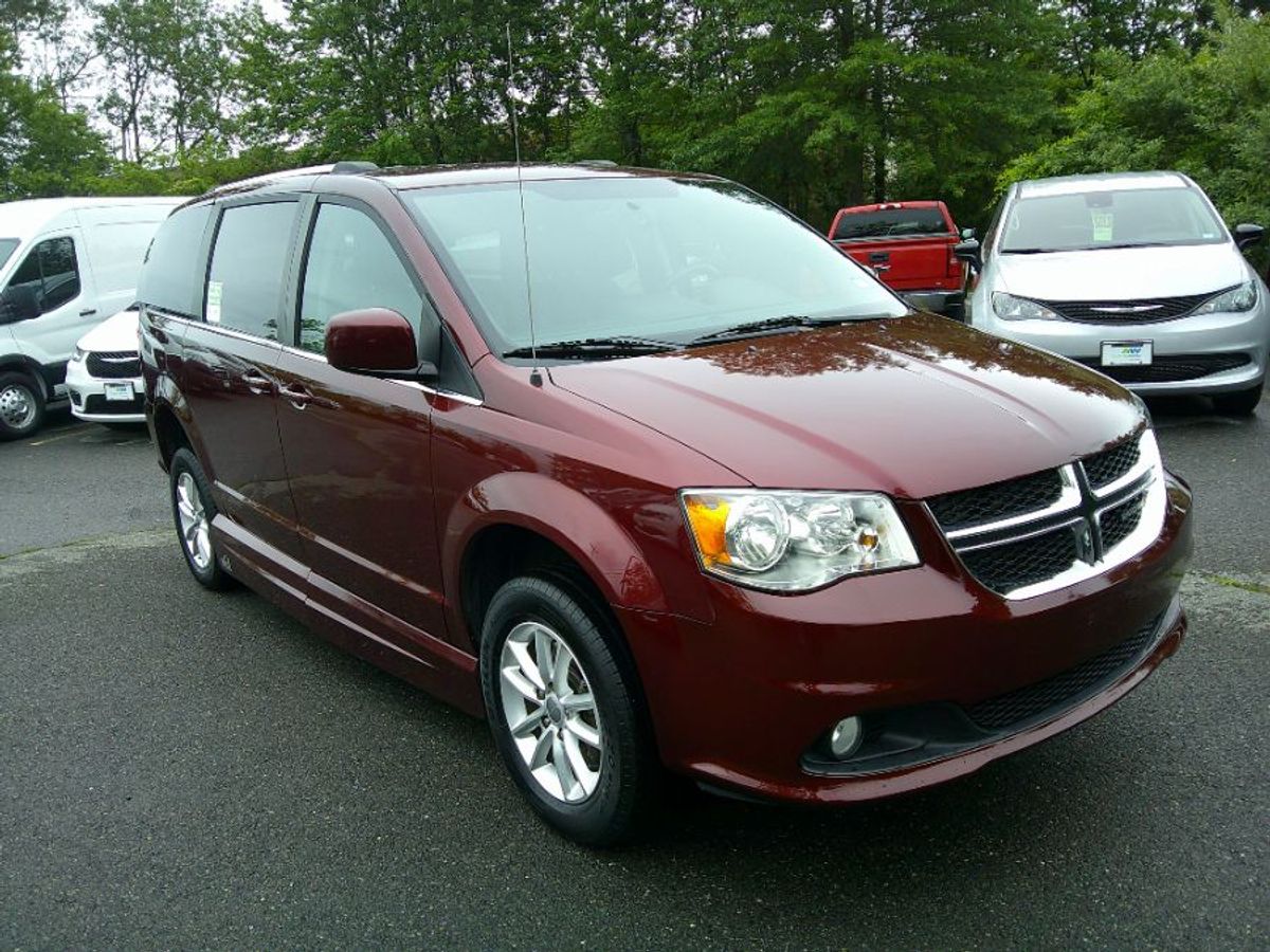 Red Dodge Grand Caravan image number 4