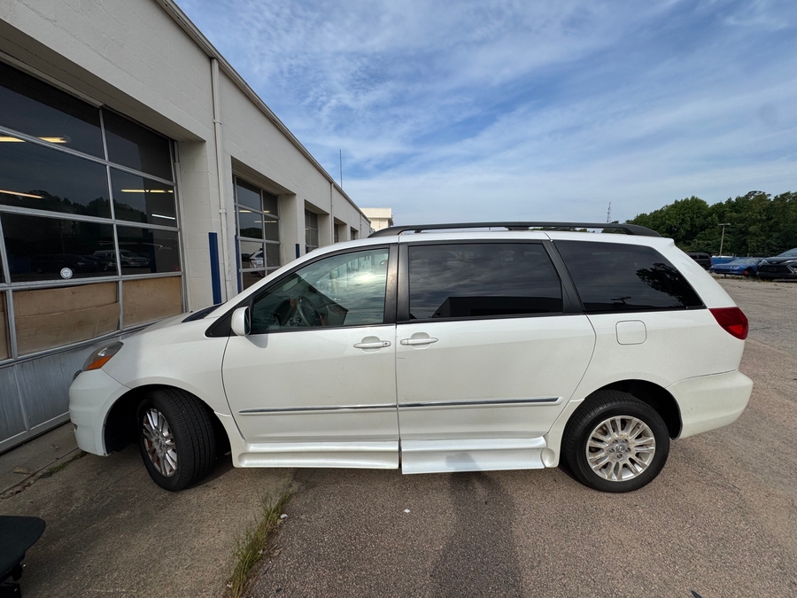 Blanco Toyota Sienna número de imagen 2