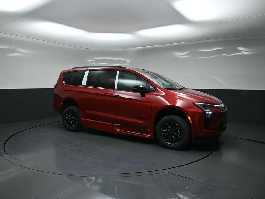 New 2027 Chrysler Pacifica Select Sport - BraunAbility Side Entry Fold Out Automatic Ramp