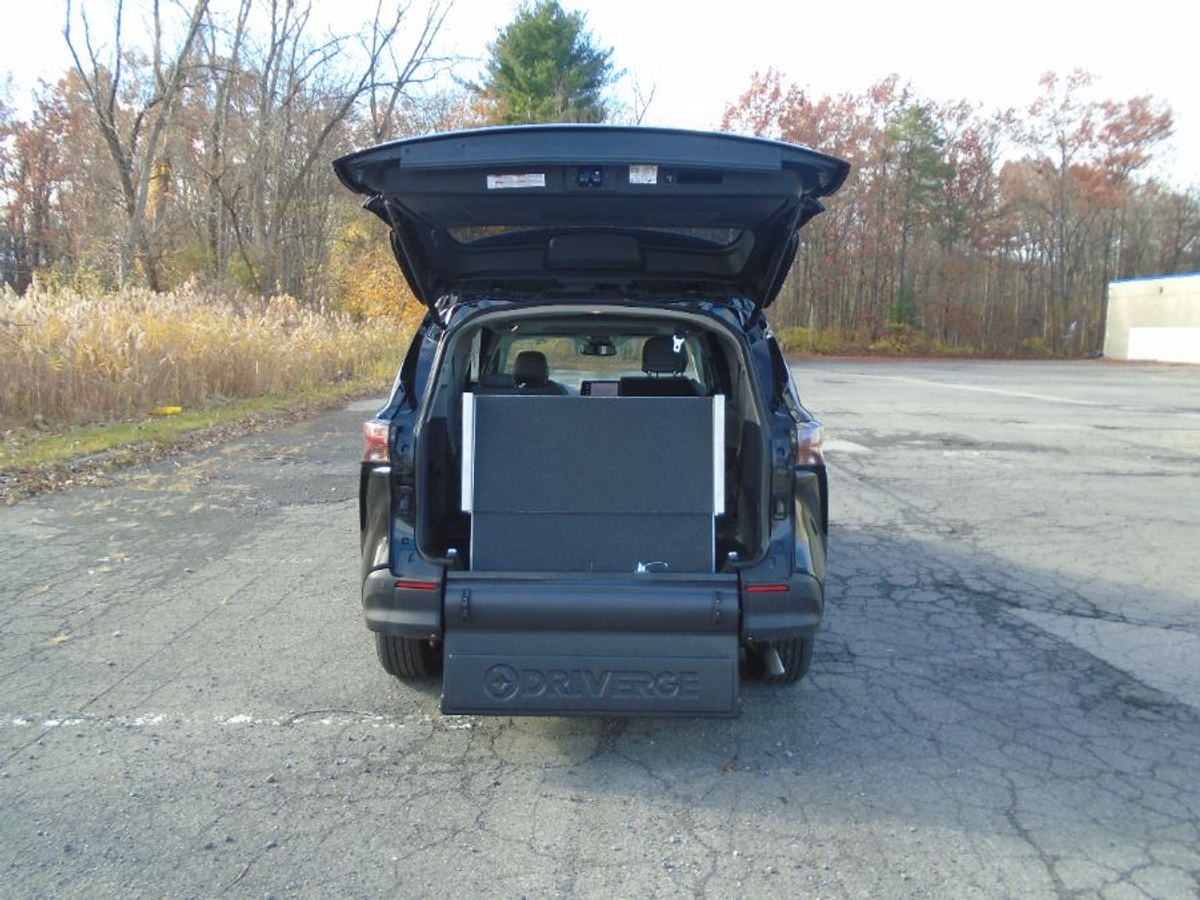 2024 TOYOTA SIENNA - Image 16