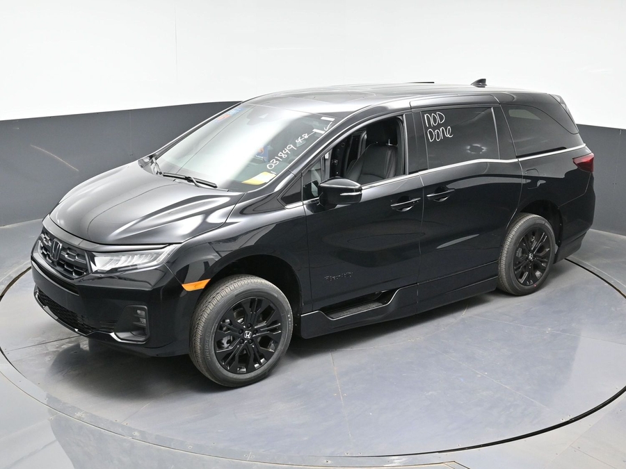 Black Honda Odyssey image number 11